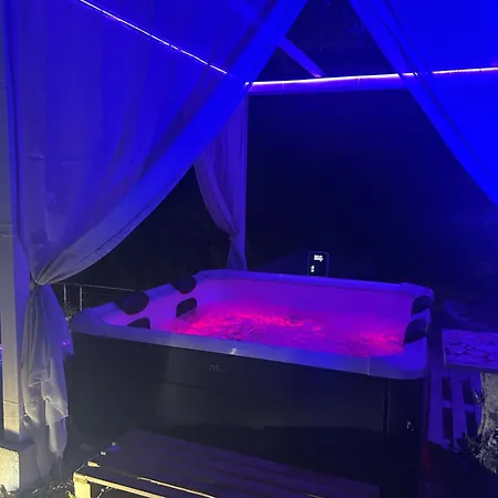 Townhouse Piraino * Броло