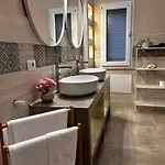 Townhouse Piraino Superior Bed & Breakfast 4*