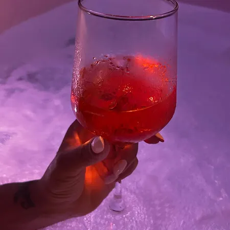 Townhouse Piraino Piscina Solarium ベッド・アンド・ブレックファスト