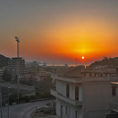 Townhouse Piraino Superior Bed & Breakfast 4*