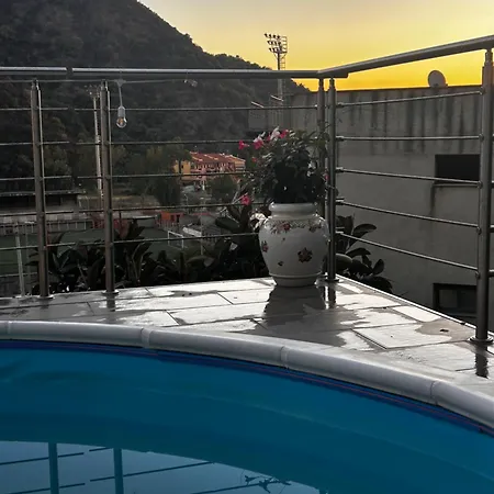 Townhouse Piraino Piscina Solarium