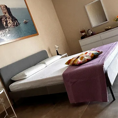 ベッド・アンド・ブレックファスト Townhouse Piraino Piscina Solarium