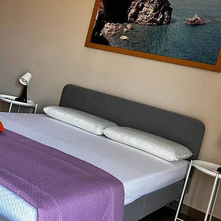 Townhouse Piraino Piscina Solarium ベッド・アンド・ブレックファスト 4*