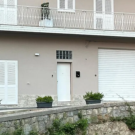 Townhouse Piraino Piscina Solarium